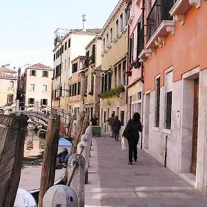 https://ca-turelli.hotelslidodijesolo.com