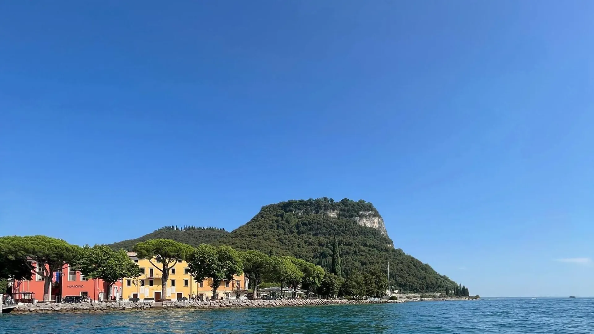 Albergo All'Ancora Lake Garda 2*, Garda (Verona)